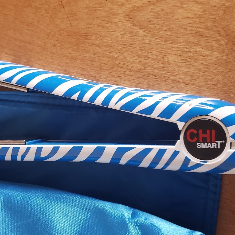 Chi smart flat iron with travel bag